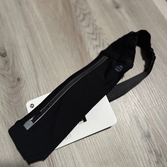 (S/M) NWT Lululemon Fast and Free Running Belt - Picture 2 of 3